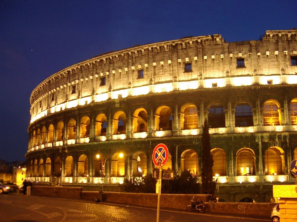 Colosseum The Biggest Amphitheater In Rome | Travel Featured
